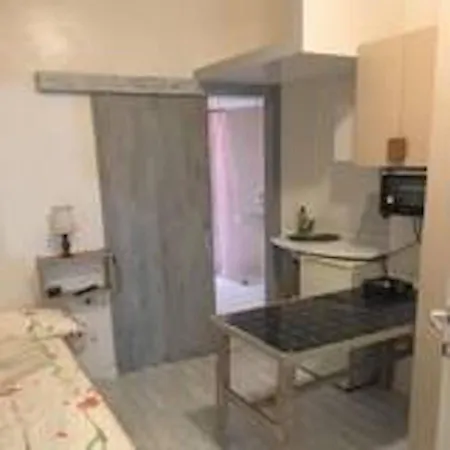 Offerta Per Comitive 5 Monolocali Completi Daire *